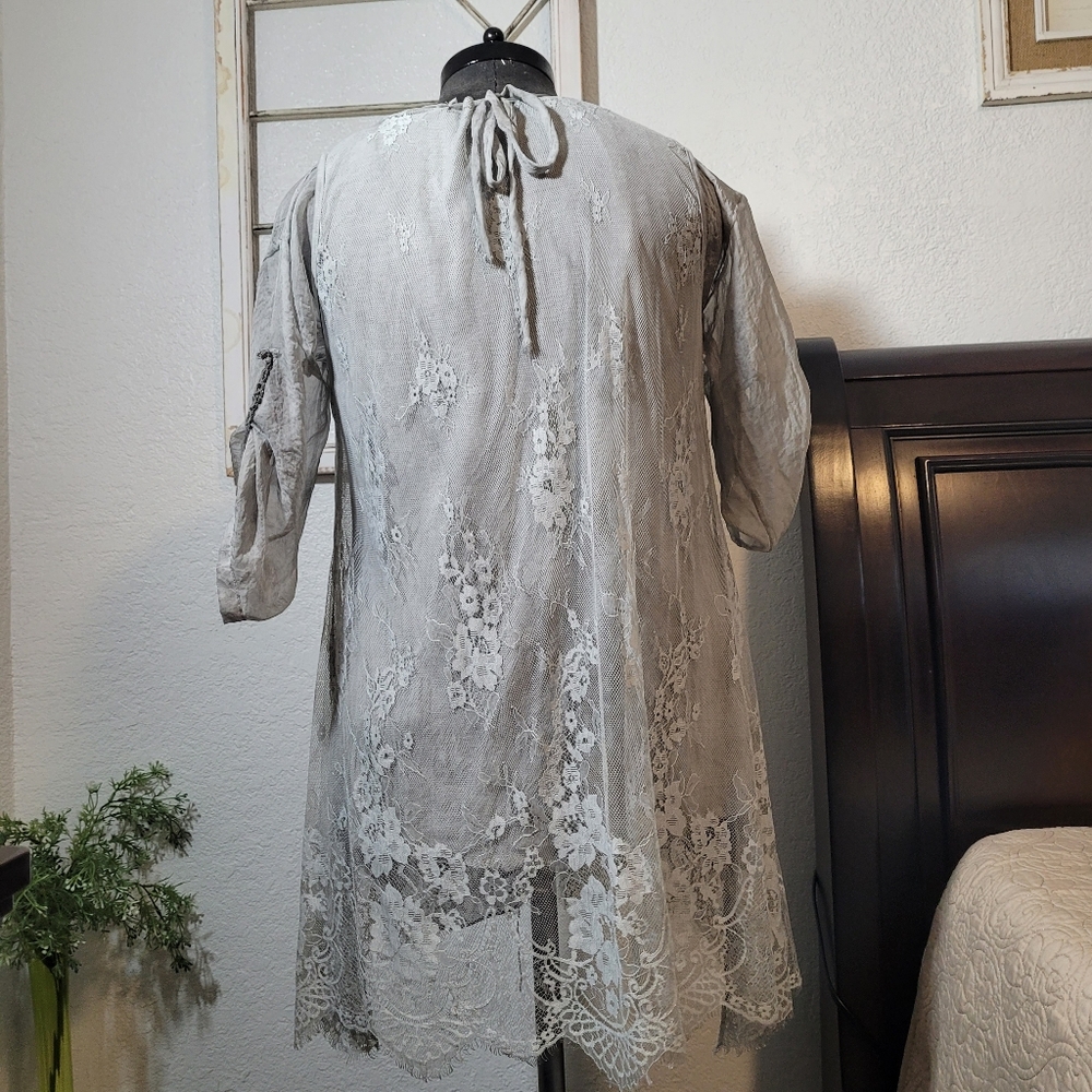 Fashion Concepts Grey Lace Overlay Pullover Mini Dress with Bell Sleeves X-Large - Picture 5 of 10